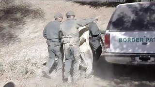 送货员带来了我的订单，我向他寻求帮助，但他非常努力地操我。我真是个婊子！第2部分