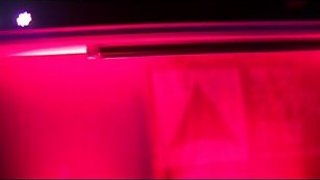 微小说精选公交车老公不在家，大半夜喊我来草她